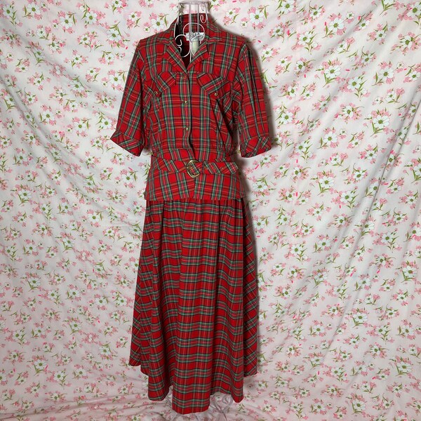 70s skirt and top matching set AS IS flaw | S - M |  1970s plaid  navy blue green red academic academia Mary Mary belted peplum midi