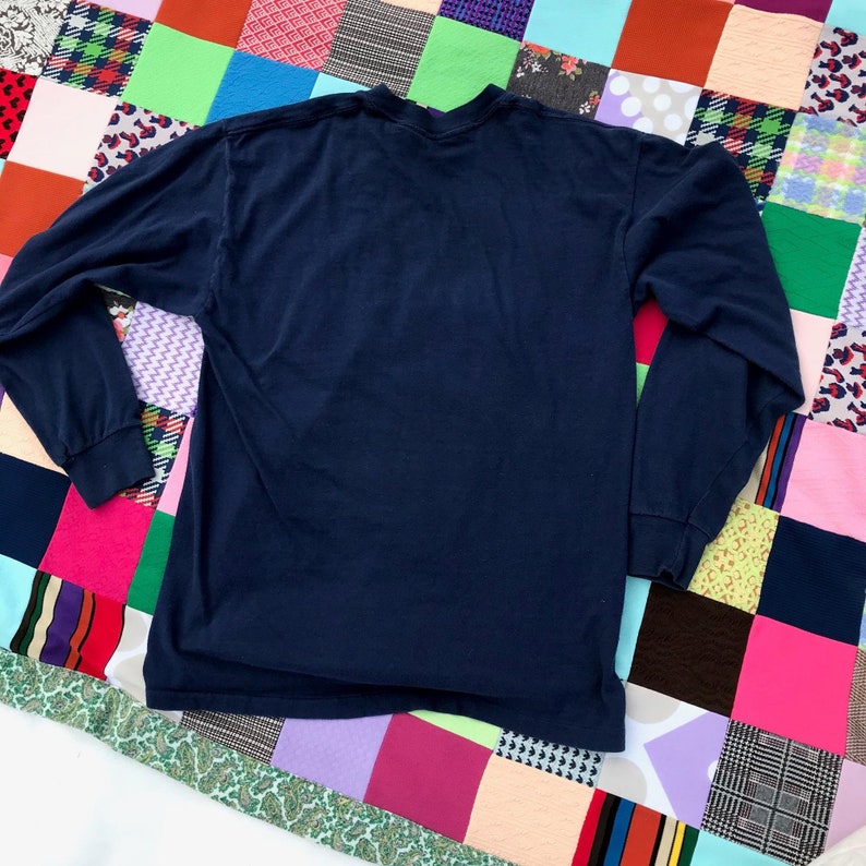 Vintage vtg navy blue 80s newport rhode island destination long sleeve graphic print t shirt graphic S M soft worn in navy blue 1980s distr