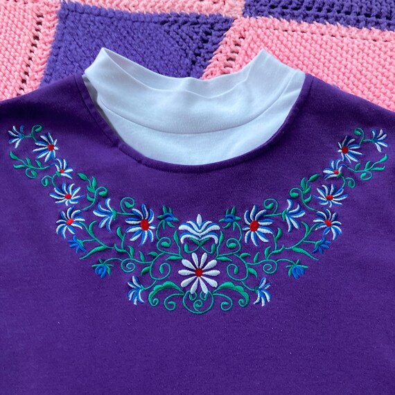 Vintage vtg grandma purple collared top floral gr… - image 3