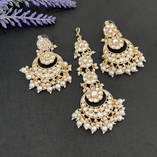 Kundan earrings with matching tikka / Statement Earrings/   Bollywood celebrity earring/Kundan  earrings / Chandbali earrings