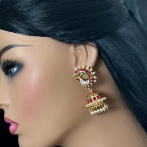 Gold fertig CZ Pfau Jhumkas / Pfau Jhumki Ohrringe / Braut Ohrringe / Tempel Jhumka Ohrringe / Diamant Jhumkas