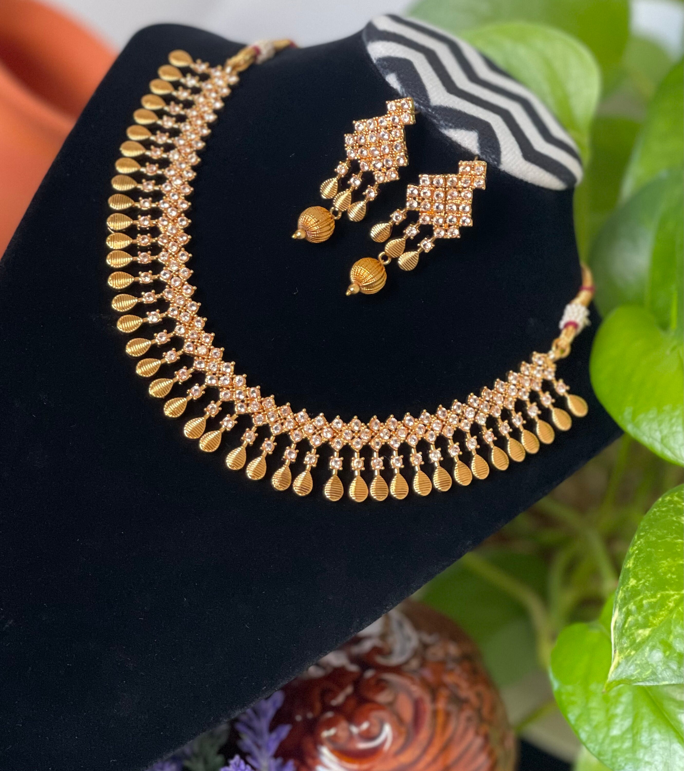 Designer Simple Polki Necklace Set With 