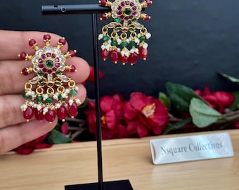 Pendientes Kemp con acabado victoriano y circonitas cúbicas: Joyería nupcial estilo templo