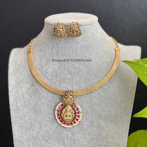 Stunning Nagas Lakshmi devi Kemp Jadau Pendant necklace set / Temple Jewelry/ Kemp necklace  / Antique jewelry / attigai necklace set