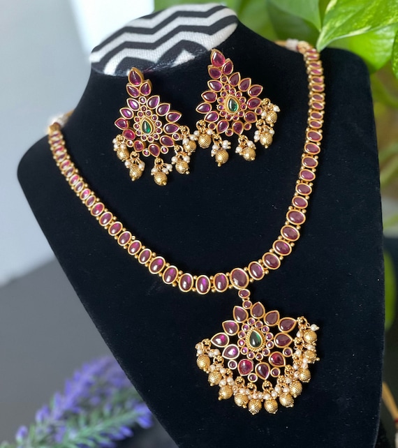 Designer Antique Gold Finished Attigai 