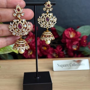 Viktorianische CZ Jhumkas / Diamant Jhumki Ohrringe / Braut Ohrringe / Tempel Jhumka Ohrringe / AD Jhumkas Ohrringe