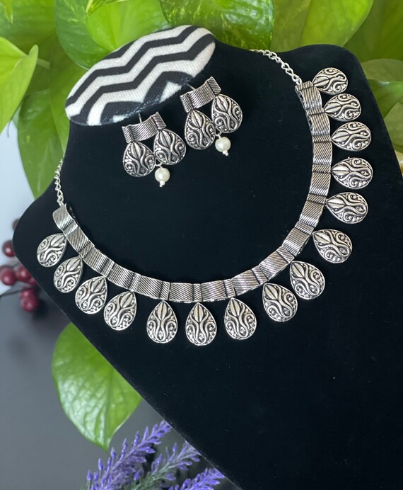 Designer Simple Delicate Oxidized Silver Necklace Set afghani