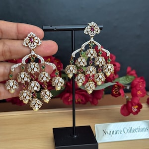 Viktorianische AD Jhumkas / Mehendi beendete Jhumki Ohrringe / Brautohrringe / Bügel-Ohrringe Jhumka / Brautohrringe