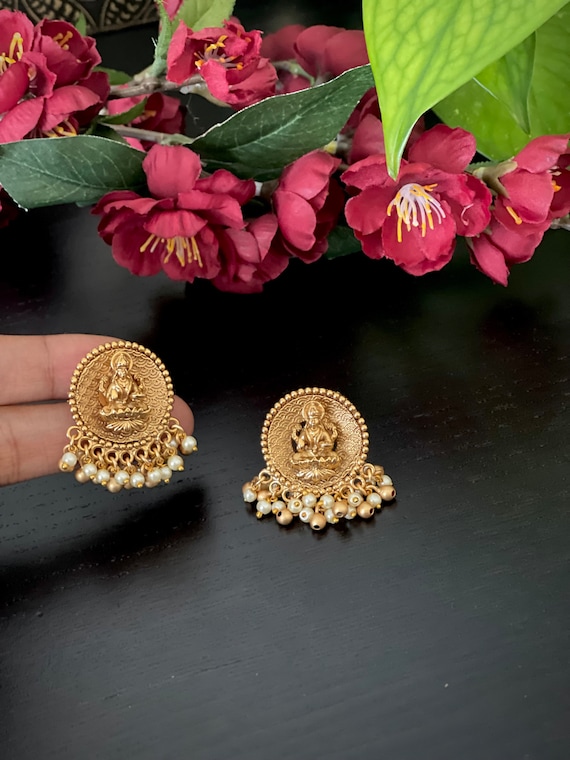 Buy Ishhaara Gold Wedding Earrings Temple Lakshmi Gold Bead Jhumkas For  Women And Girls | Temple Jewellery | South Indian Jewellery | South Indian  Bridal Set ISH-TJ24 at Amazon.in