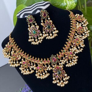 Antique Matte Gold Finished Necklace 