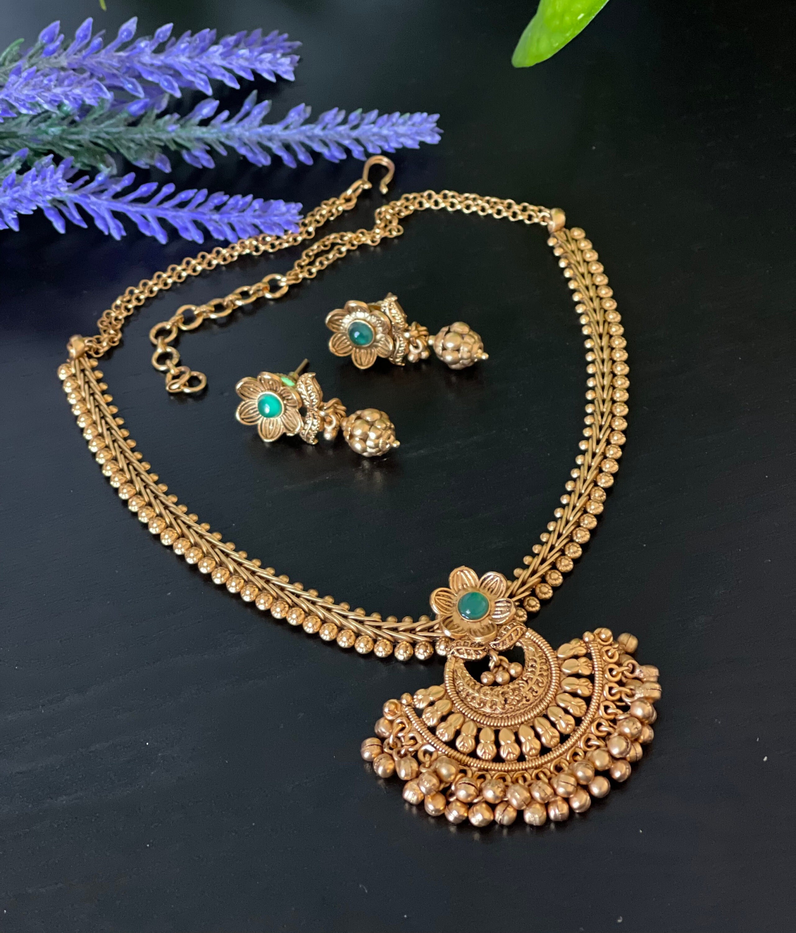 Antique Gold Finished Necklace Set 