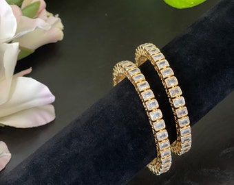 Un paio di braccialetti d'oro AD/CZ/bracciali placcati in oro/gioielli da sposa/bracciali indiani/bracciali AD nelle dimensioni 2,4" e 2,6"