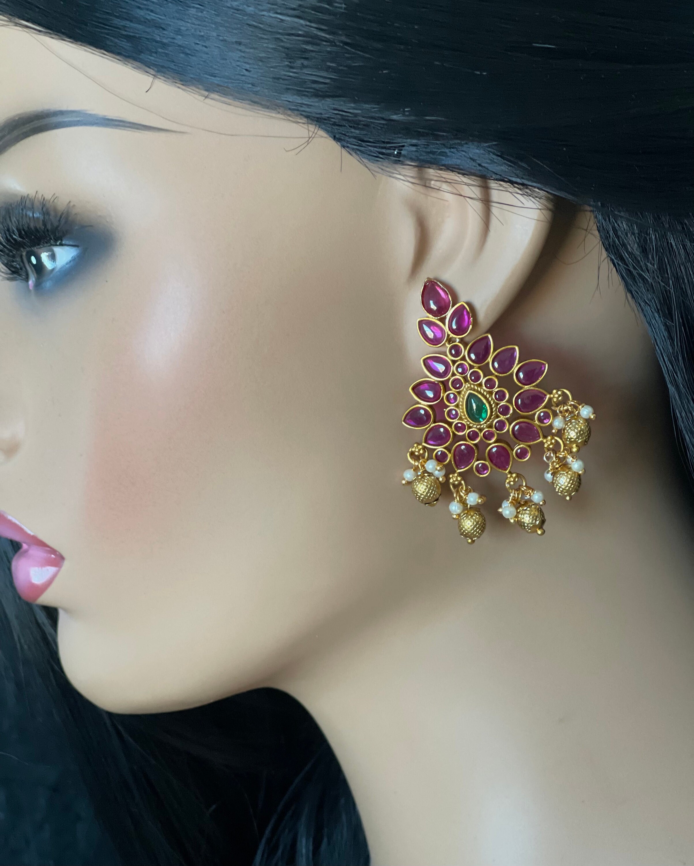 Designer Antique Gold Finished Attigai 
