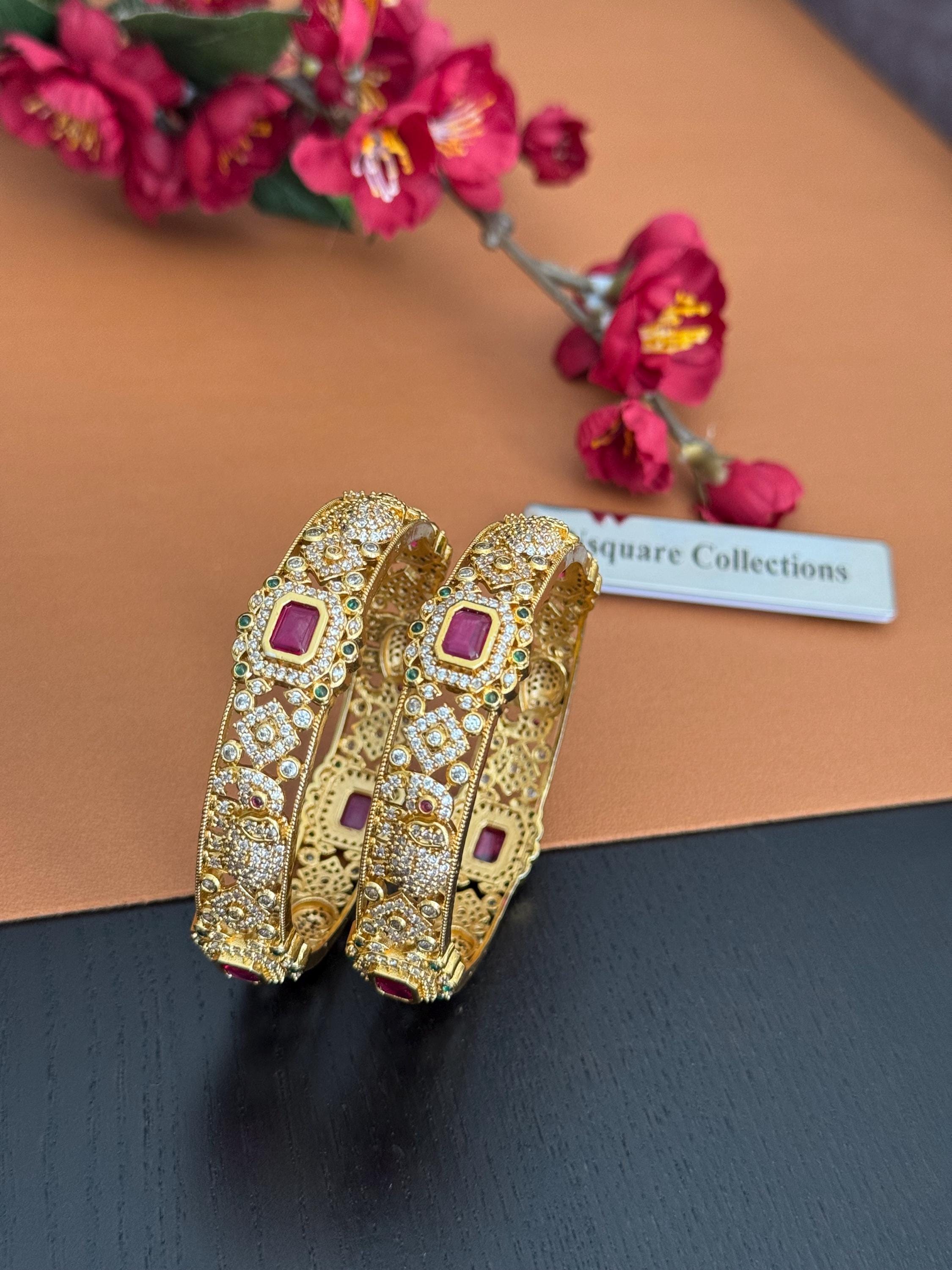 アンティークゴールドメッキCZバングル：インドのブライダルジュエリー