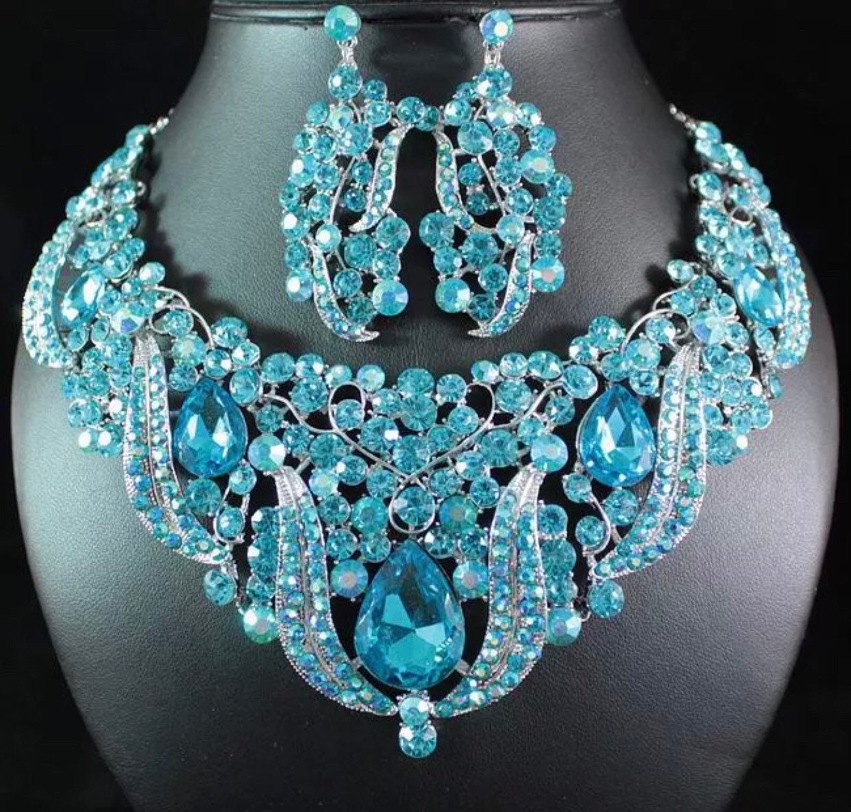 Beautiful Princess Jasmine inspired jewelry set necklace with Etsy