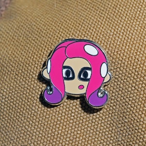 AGNT8 Enamel Pin