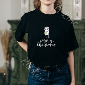 Cat lover gift, Christmas Cat shirt, Merry Christmas Shirt, Pet Lover Gift, Holiday Tee, Christmas Gift, Festive T-shirt, Cute Cat Shirt