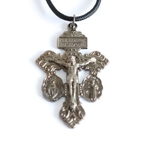 Colgante de crucifijo de paracord negro de 3 vías, crucifijo de perdón con San Benito y Medalla Milagrosa, cruz de Cristo, collar hecho a mano, Misericordia Católica
