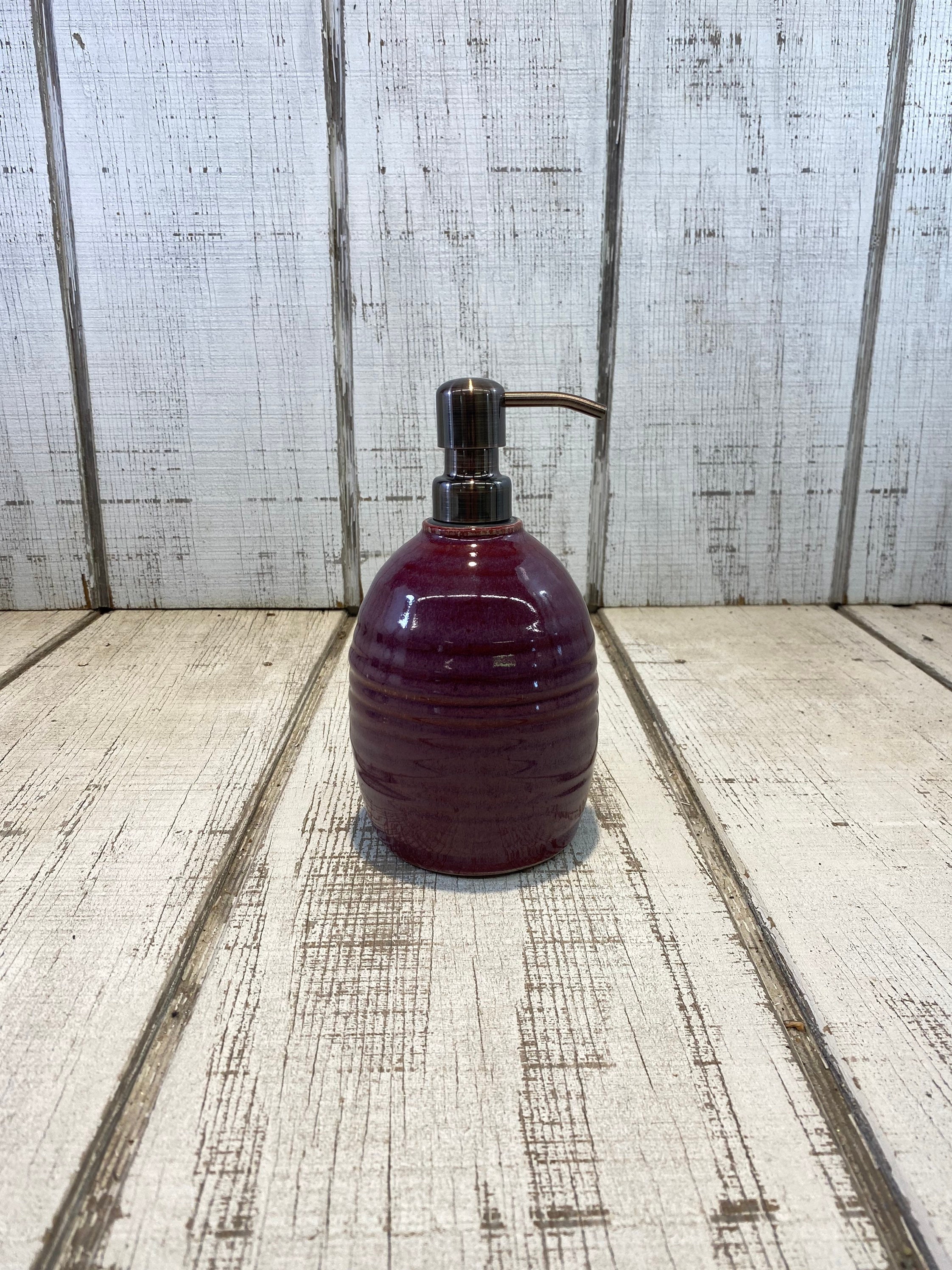 Bomba de jabón de cerámica hecha a mano púrpura gres | Etsy