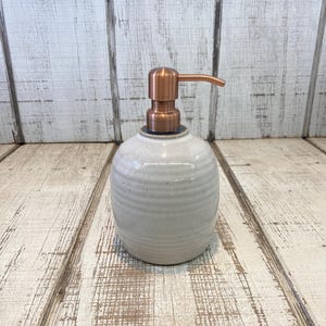 White Handmade Pottery Soap Pump, Stoneware, Ceramic, Lotion, Hand Soap, Dish Soap, Soap Dispenser, Copper Hardware, White Glaze 18oz