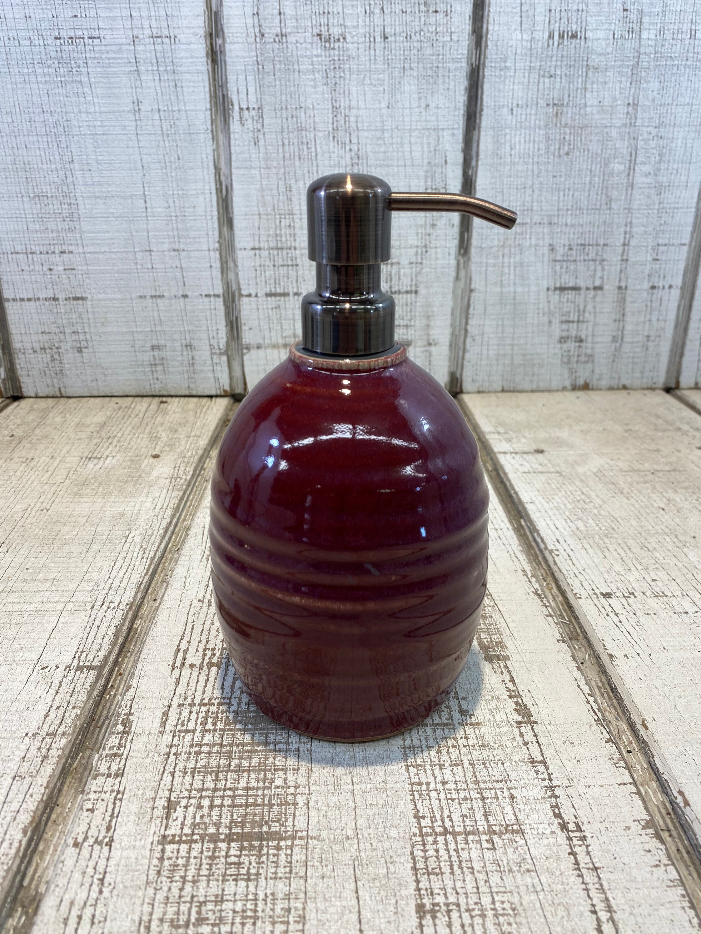 Bomba de jabón de cerámica hecha a mano púrpura gres | Etsy