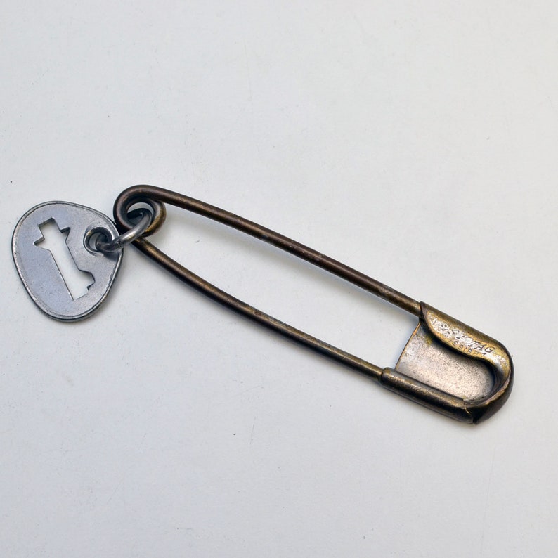 Vintage Large Key Tag Numbered Safety Pin Keychain 77