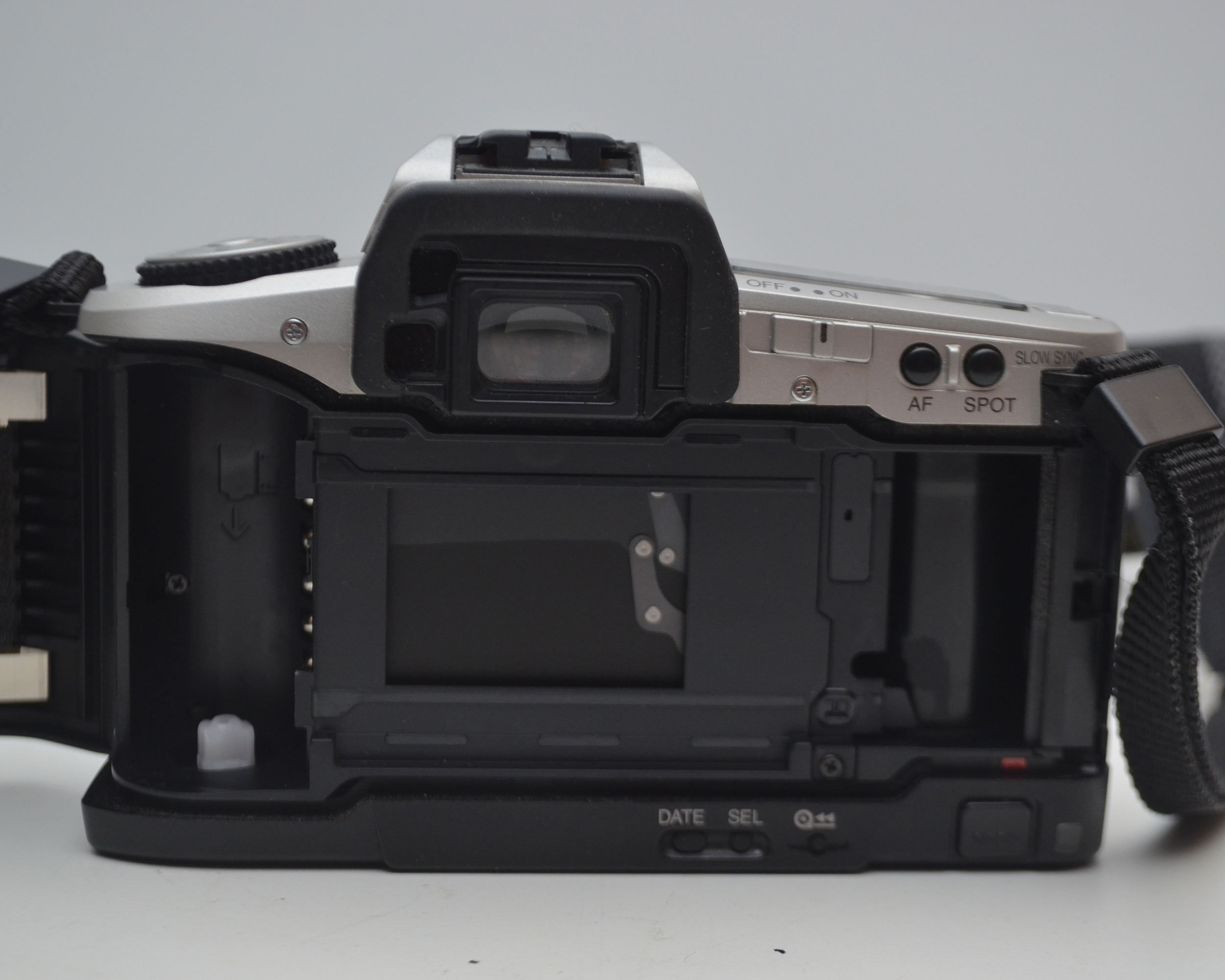 Minolta Maxxum 5 Dynax 5 35mm Film SLR Camera with AF Zoom Etsy