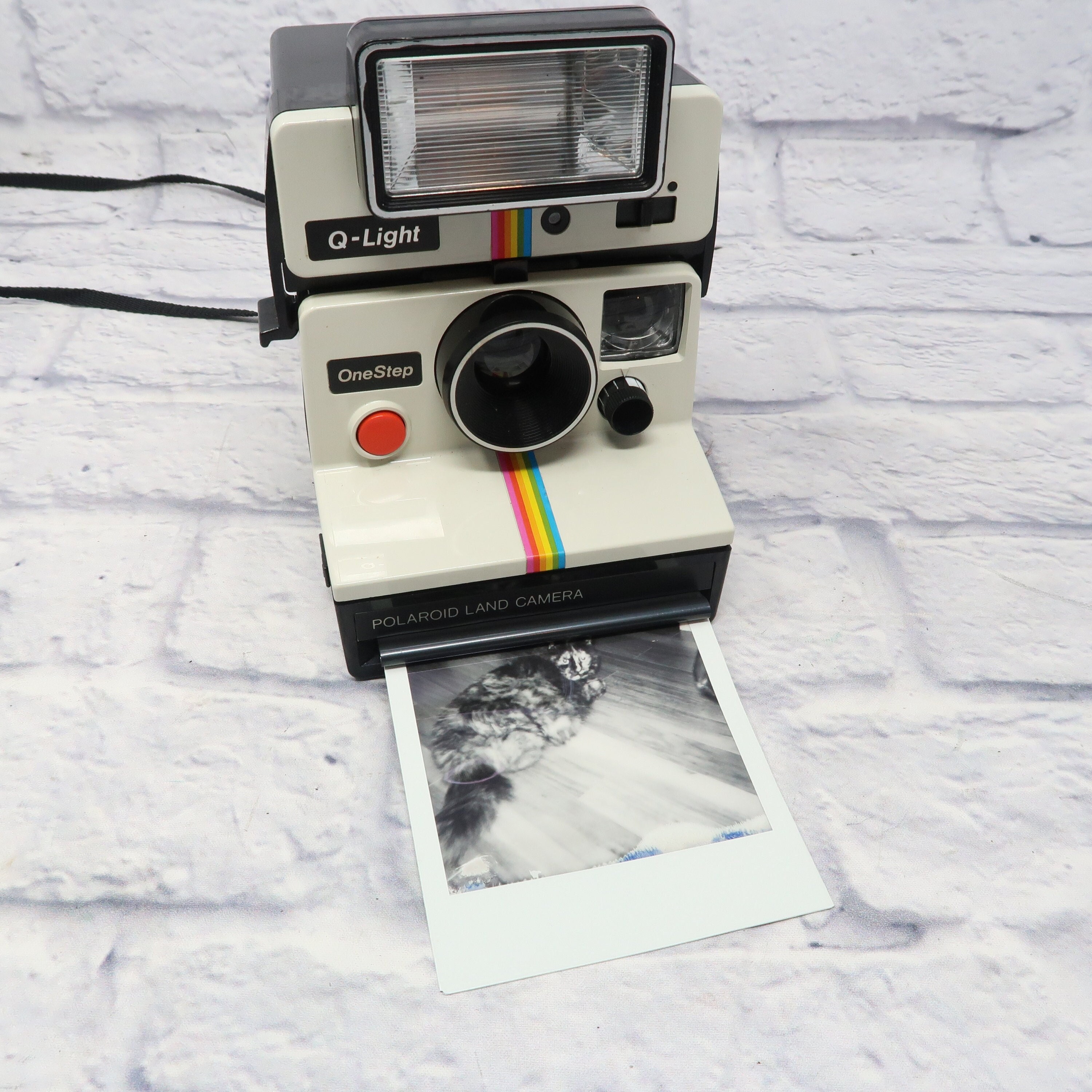 Vintage Polaroid ONE STEP White Instant SX-70 Film Land Camera
