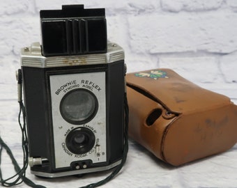 AS IS Kodak Brownie Reflex Synchro 127 Film Camera Twin-Lens Reflex with Leather Case