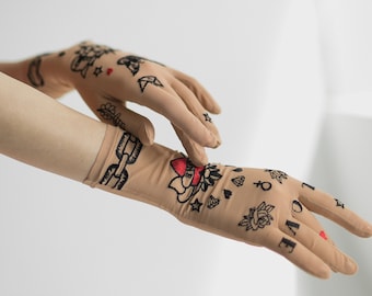 Tattoo-Mesh-Armstulpen | Nude Beige gestickte Abend-Armstulpen