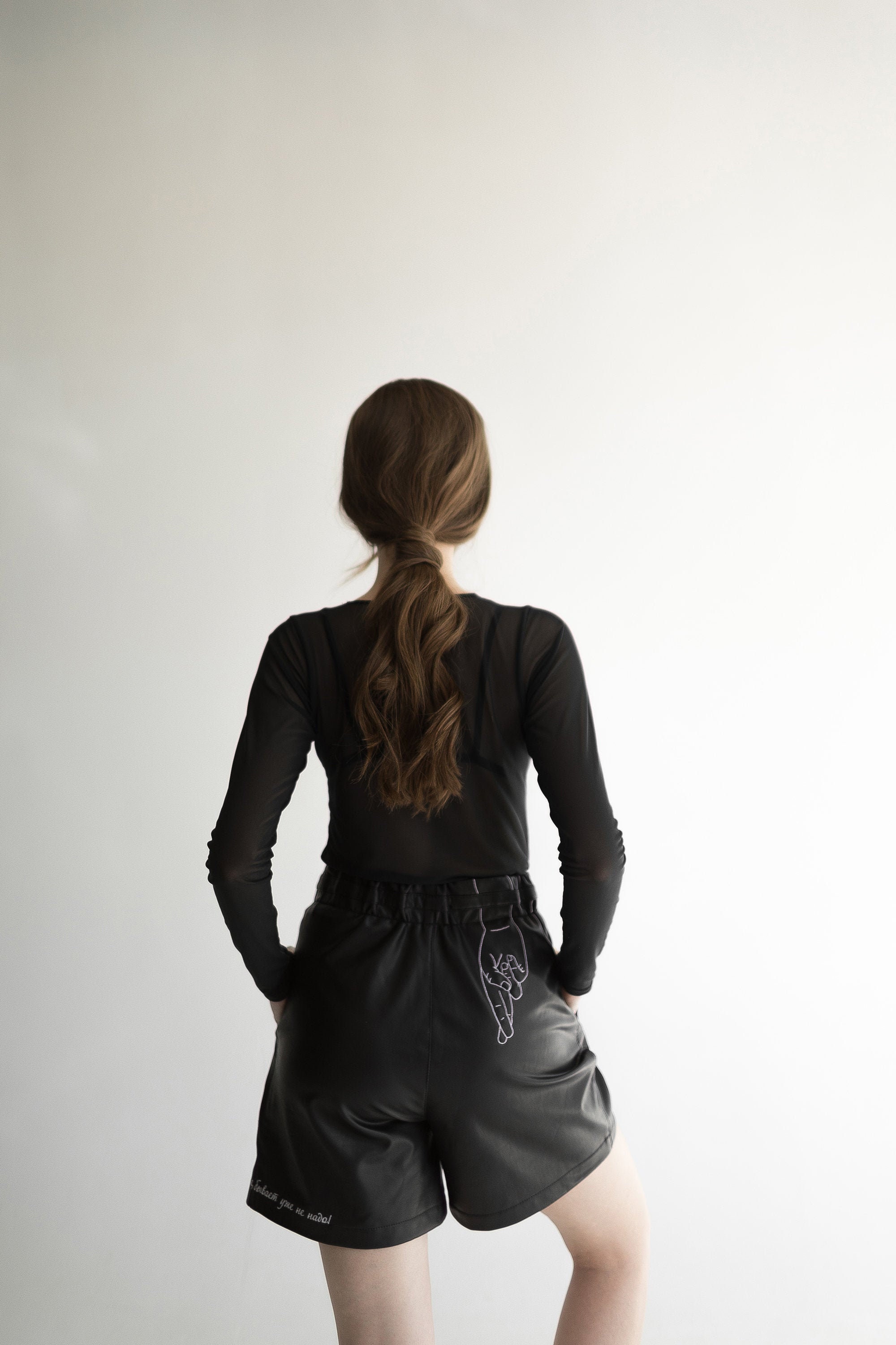 Black Embroidered Wide-leg Bermuda 