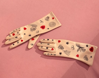 KOSTENLOSES GESCHENK | Elegante beige Handschuhe aus veganem Leder | Lederhandschuhe mit individuellem Stickdesign | Personalisiertes Geschenk