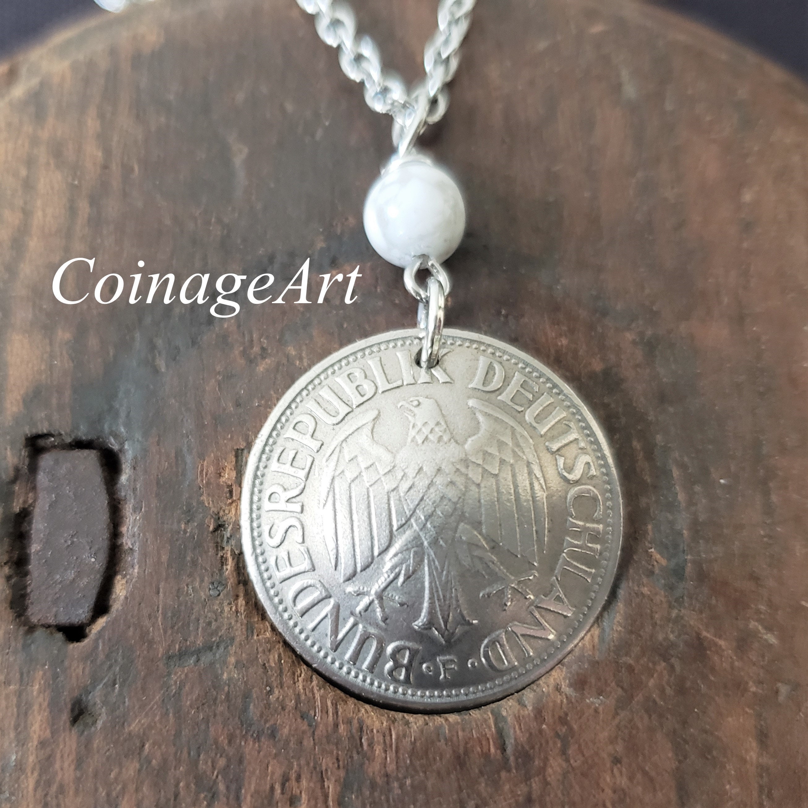  Euro Coin Vintage Necklace by D'Mundo Accesorios. 1 Euro from  Germany. Bundesadler Coin Pendant. Gold Plated Medallion Handmade Necklace.  : Productos Handmade