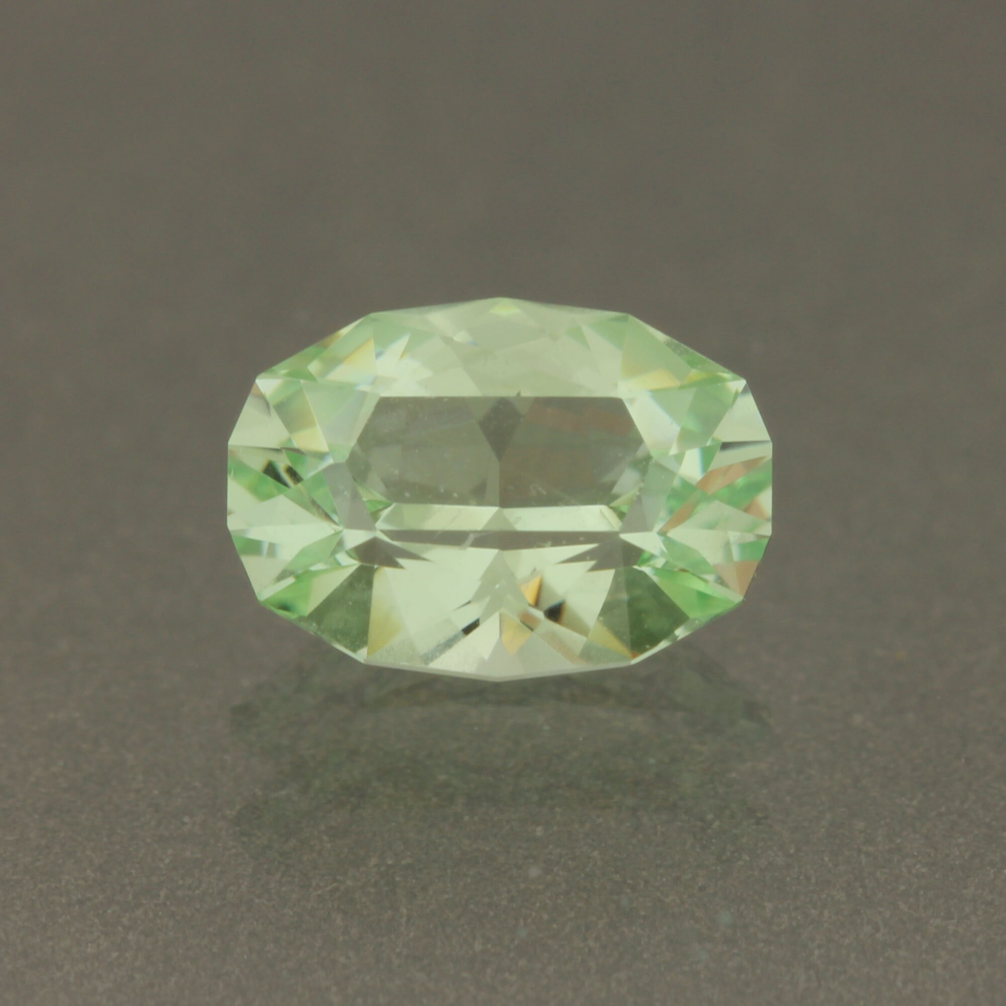 Perlas Esmeraldas Semipreciosas Naturales 3mm-3.5mm Perlas Esmeraldas Semipreciosas Naturales 3mm-3.5mm