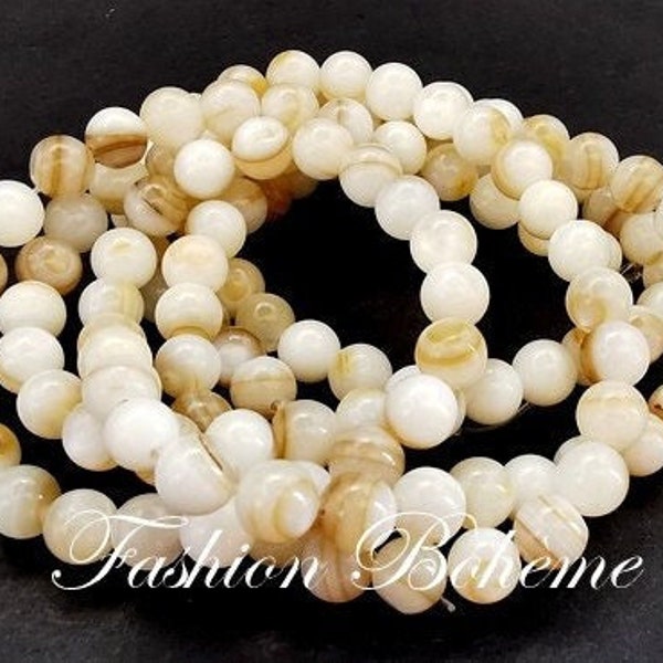 x 20 perles naturelles de coquille de mer blanches 5.9 / 6 / 8 mm