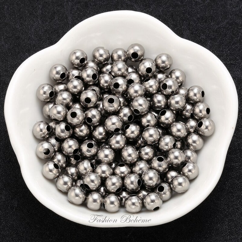 20 Perles Métal Argenté Rondes 6mm Avec Motifs Cœurs - Lot Créatif, Neuf