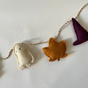 Spooky Garland | Halloween Garland | Fall Garland | Ghost, Leaf, Witch Hat | Felt Garland | Flat Lay