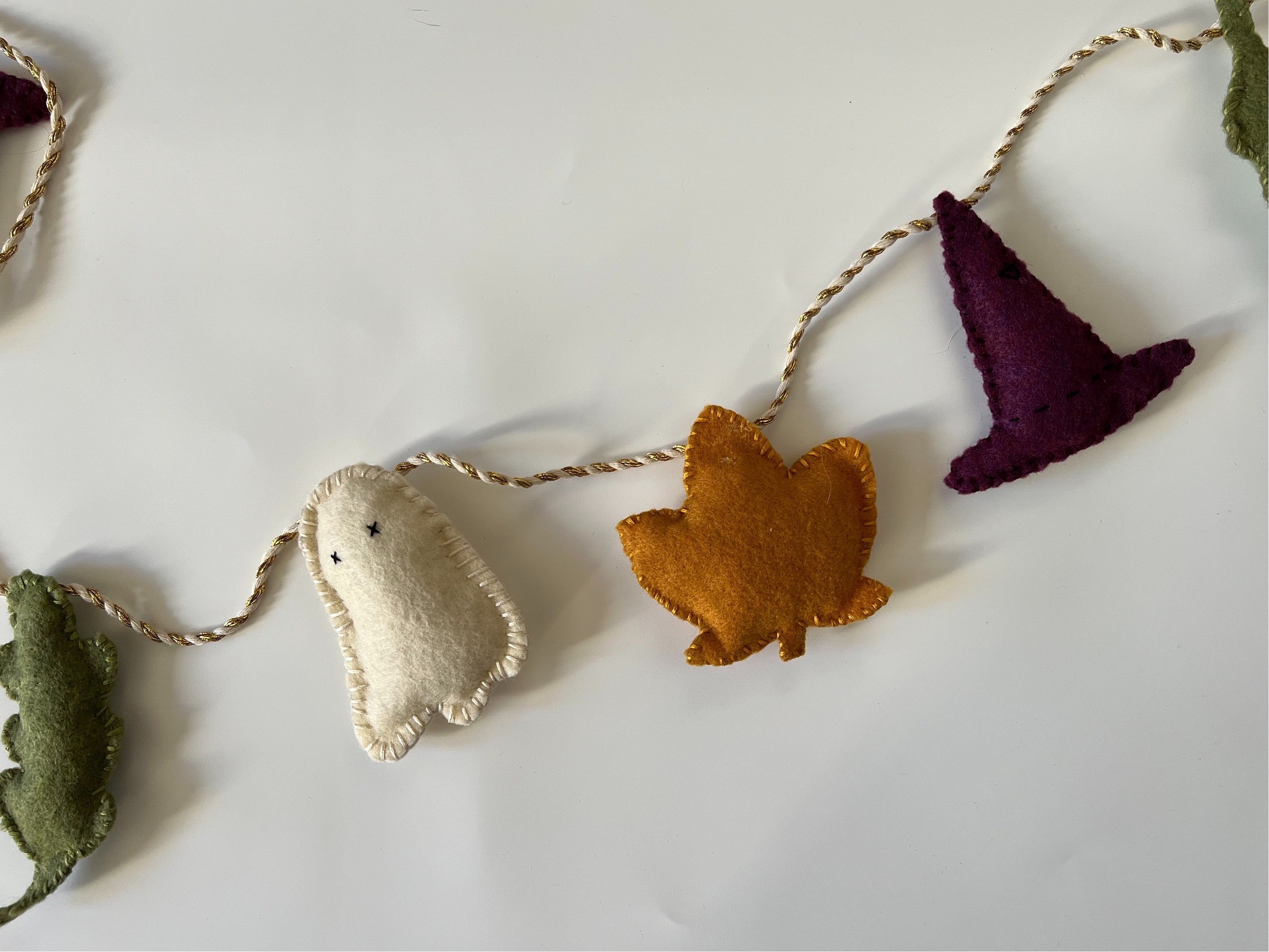 Spooky Garland | Halloween Garland | Fall Garland | Ghost, Leaf, Witch Hat | Felt Garland | Flat Lay