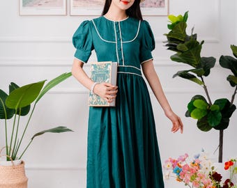 Vestido midi de linho azul escuro com detalhes em branco, vestido vintage com gola Peter Pan, vestido de linho com mangas bufantes evasê, vestido elegante feminino cottagecore