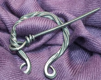Brooch Pin Celtic Knot Pin Irish Shawl Cloak Pin Scarf LG Kilt Pewter Vintage Viking Wicca Triquetra Pagan Medieval Renfair Costume Wedding
