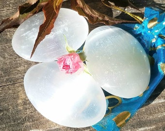 Large White Selenite Gemstone Palm Stone Cleansing Clearing Charging Chakra Crystal Healing Reiki Metaphysical Moon