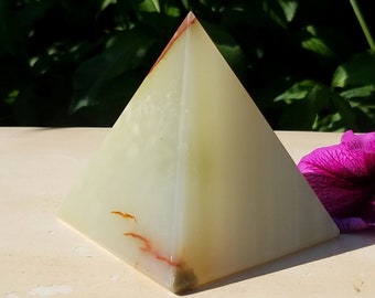 Sacred Large Banded Onyx Crystal Pyramid Gemstone Grid Polished Sacred Geometry Altar Decor Heal Natural Chakra Meditation Yoga Altar Gift