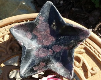 Gorgeous Garnet Star Bowl Polished Crescent Offering Rainbow Smudging Offering Dish Palo Santo Incense Altar Decor Crystal Heal Chakra