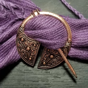 Brooch Pin Celtic Knot Pin Irish Shawl Cloak Pin Scarf Kilt Copper Vintage Viking Wicca Triquetra Pagan Medieval Renfair Costume Wedding