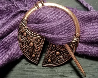 Broche Pin Celtic Knot Pin Irish Shawl Cloak Pin Scarf Kilt Copper vintage Viking Wicca Triquetra Pagan Medieval Renfair Costume Mariage