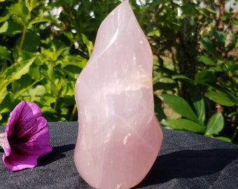 Rose Quartz Crystal Flame Statue Stone Gemstone Love Stone Heart Chakra Metaphysical Home Decor Feng Shui Stone of Love Lovers Altar