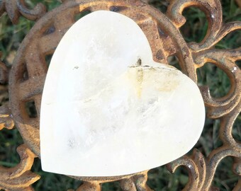 Clear Quartz Heart Bowl Polished Crescent Offering Smudging Citrine Vein Offering Dish Palo Santo Incense Altar Decor Crystal Heal Chakra