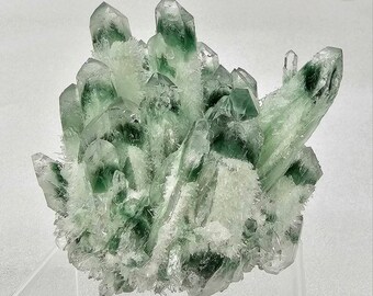 Enchanting Green Fairy Crystal Quartz Ghost Phantom Cluster Reiki Heal Display Specimen Meditation Chakra Collect Mineral Geode Home Office