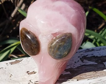 Alien Skull Rose Quartz Labradorite Eyes Carved Stone Crystal Natural Altar Talisman Totem Reiki Healing Stone Chakra Metaphysical Meaning