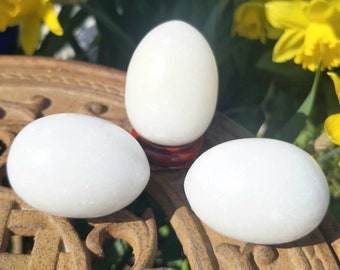 White Jade Crystal Egg Fertility Stone Gemstone Chakra Metaphysical Home Decor Feng Shui Lovers Altar Reiki Healing